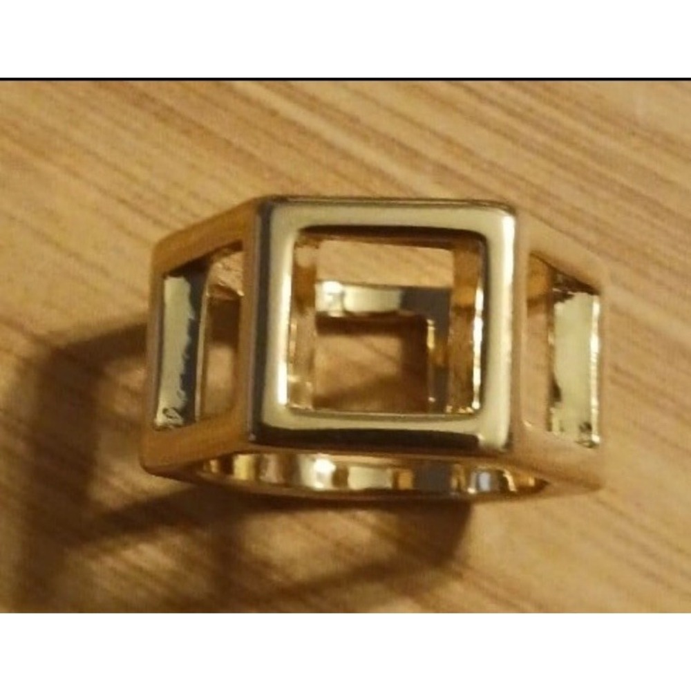 NEW French Connection Goldtone Half Cage Ring, Size‎ 7